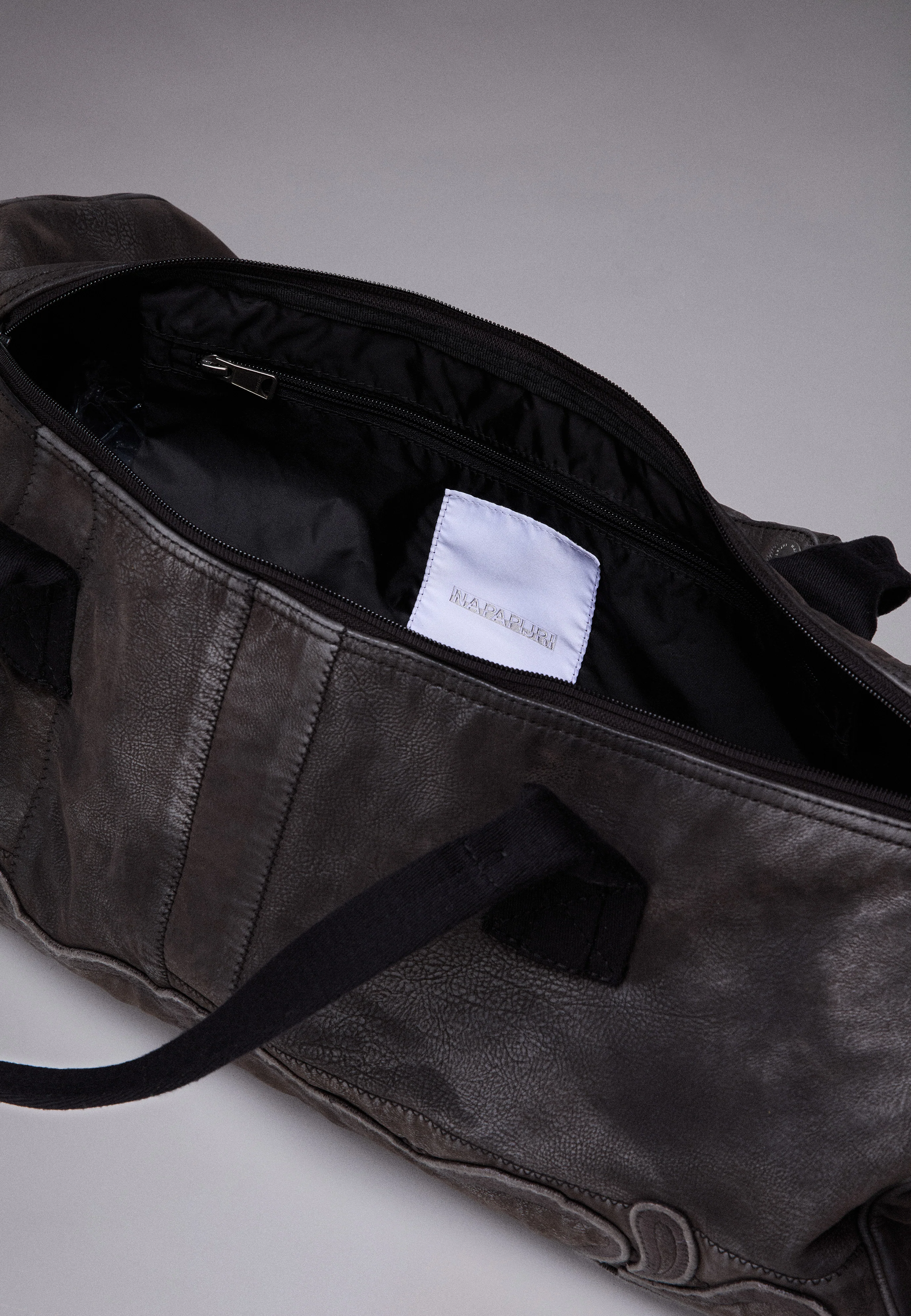 Bering PDF Duffle Bag - Image 8