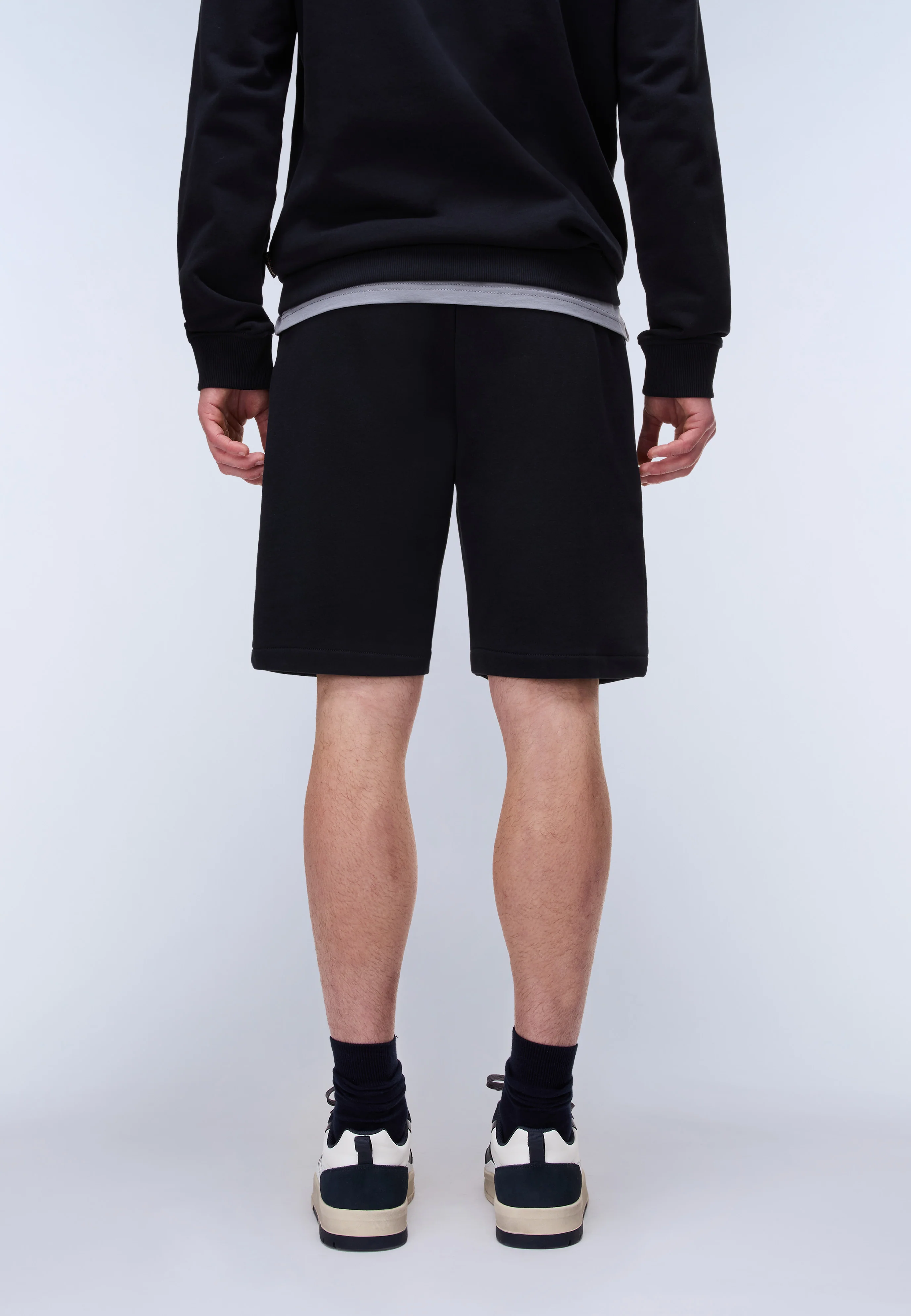 Nalis Bermuda Shorts - Image 4