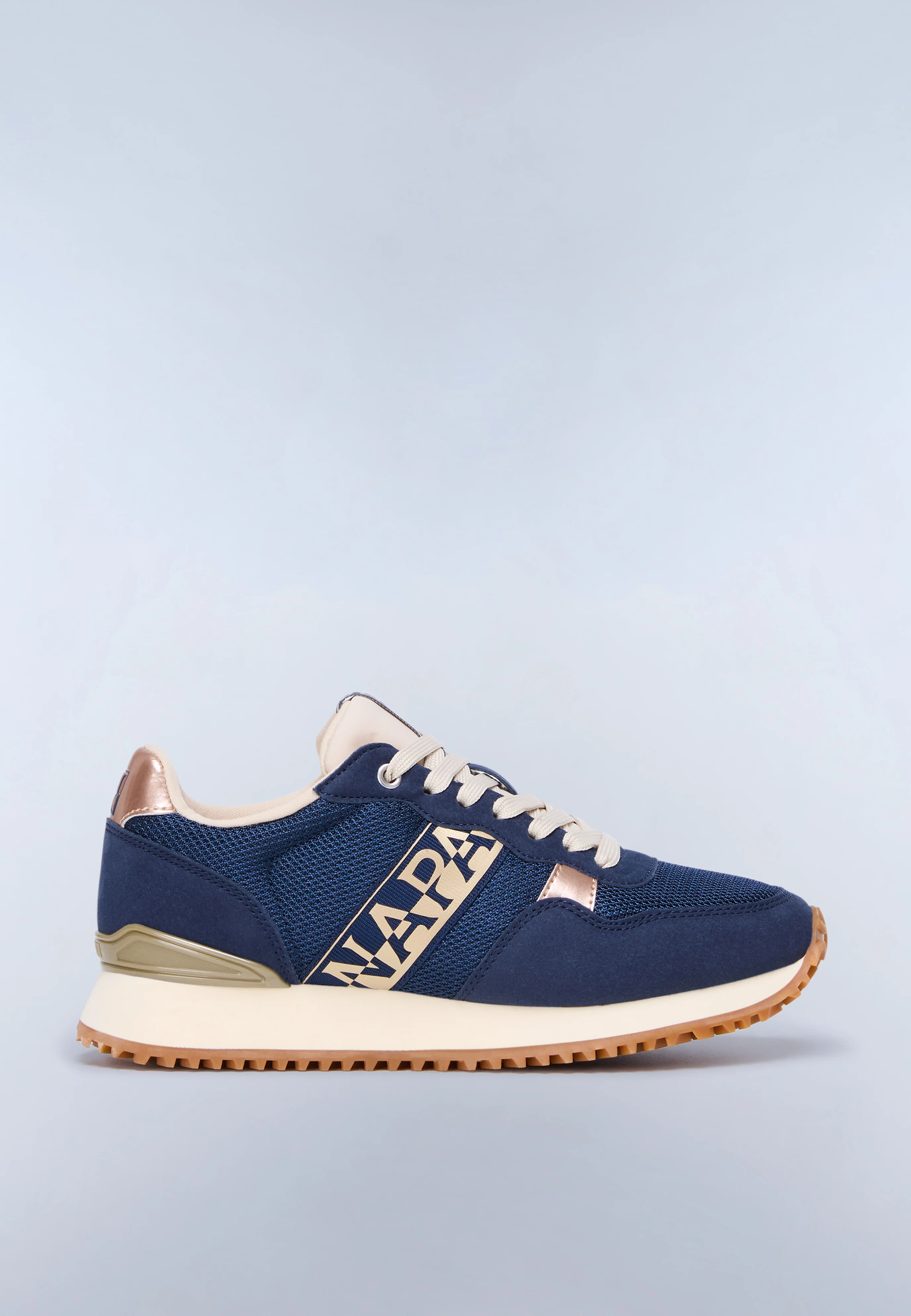 Trainers Astra Mesh