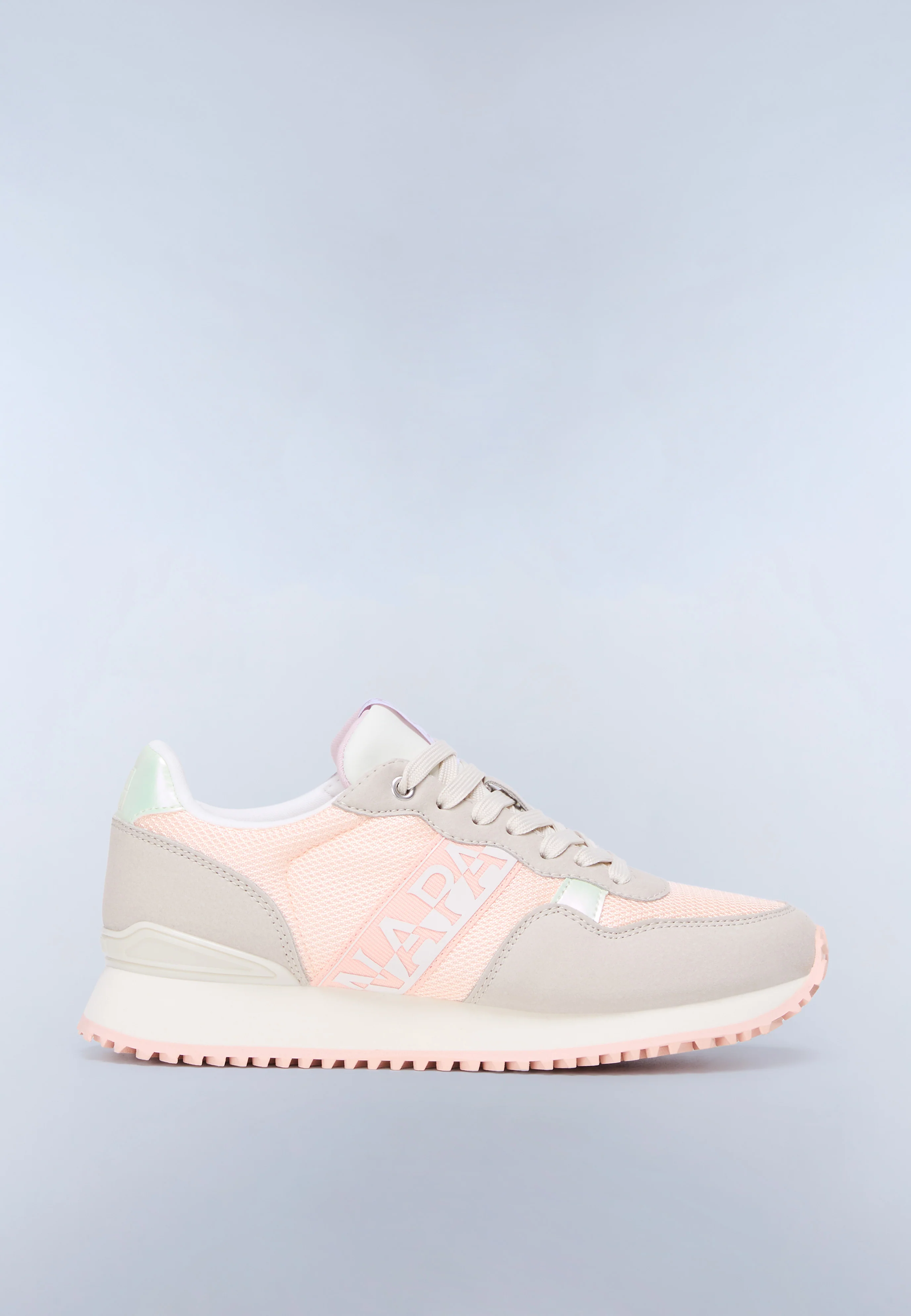 Trainers Astra Mesh