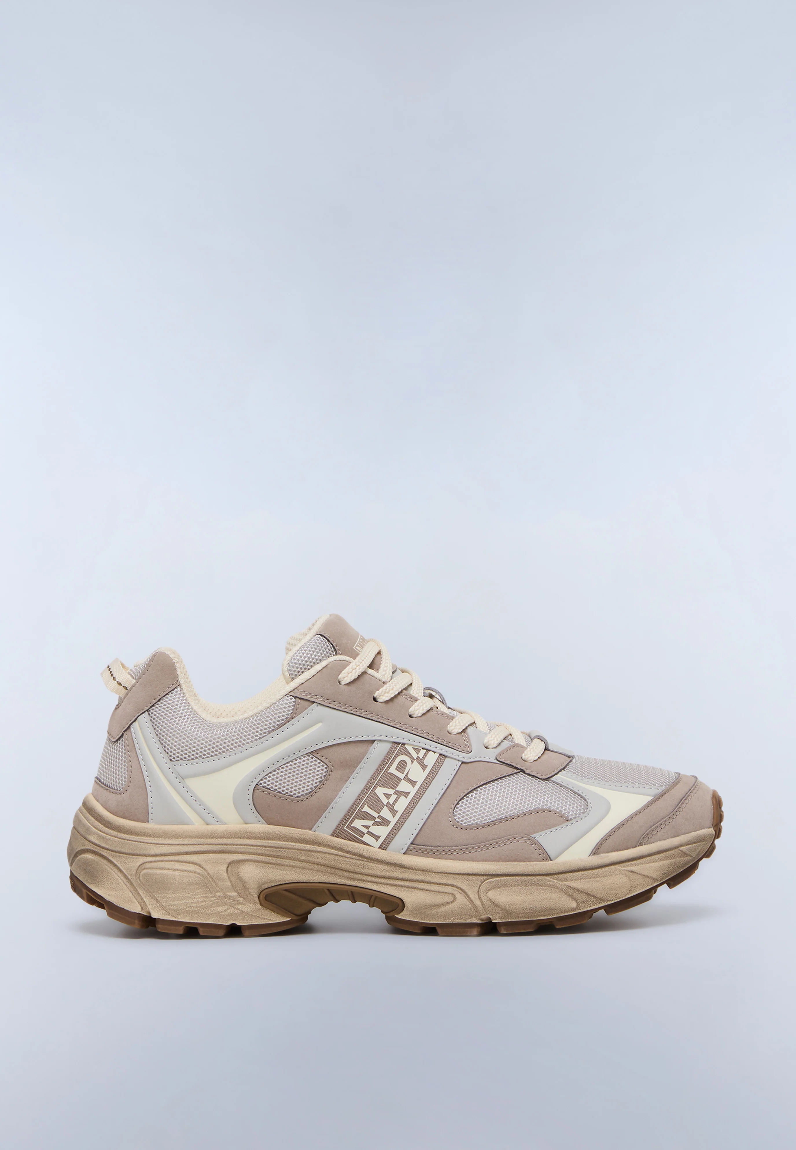 Trainers Delta