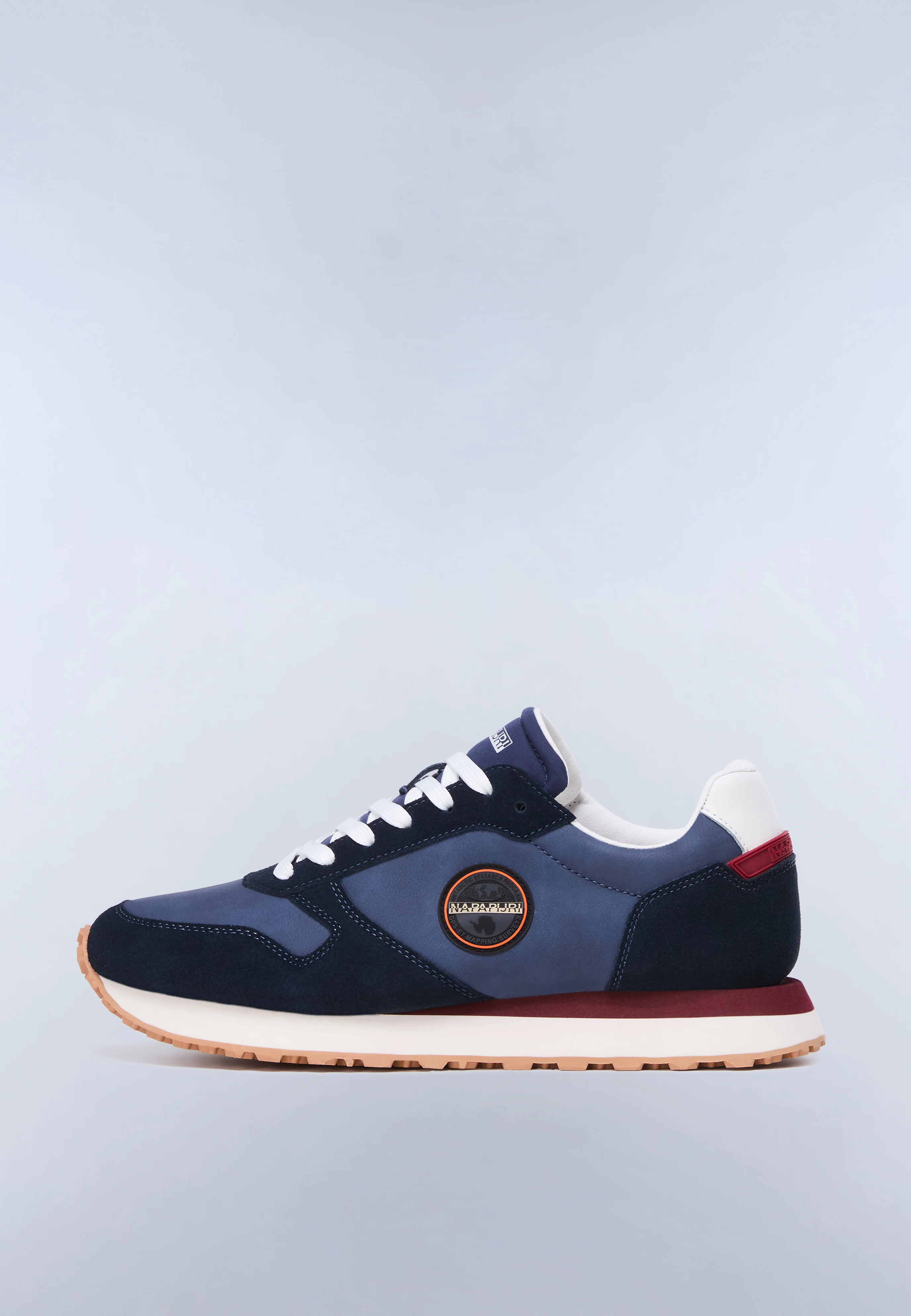 Trainers Nova - Image 3
