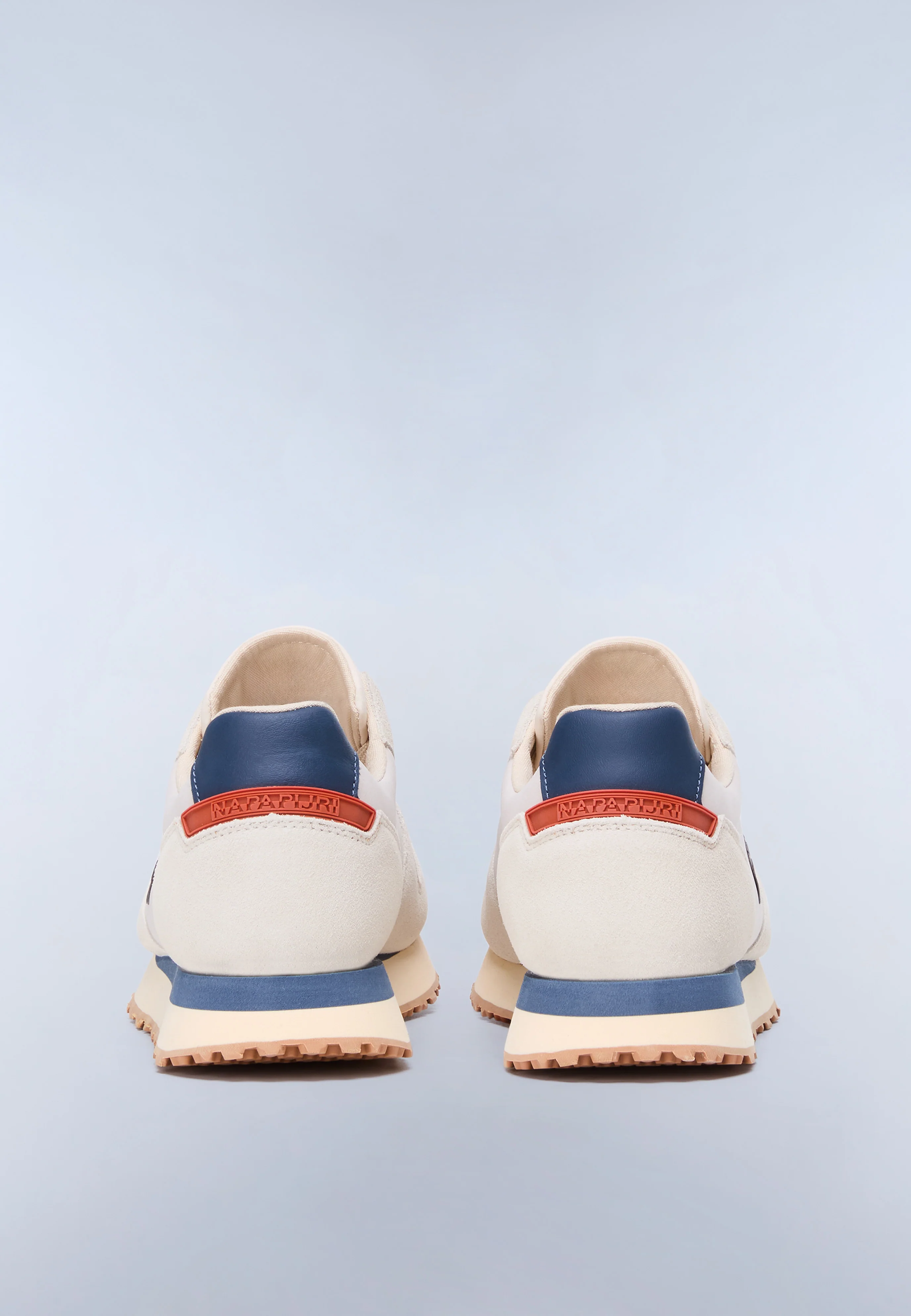 Trainers Nova - Image 2
