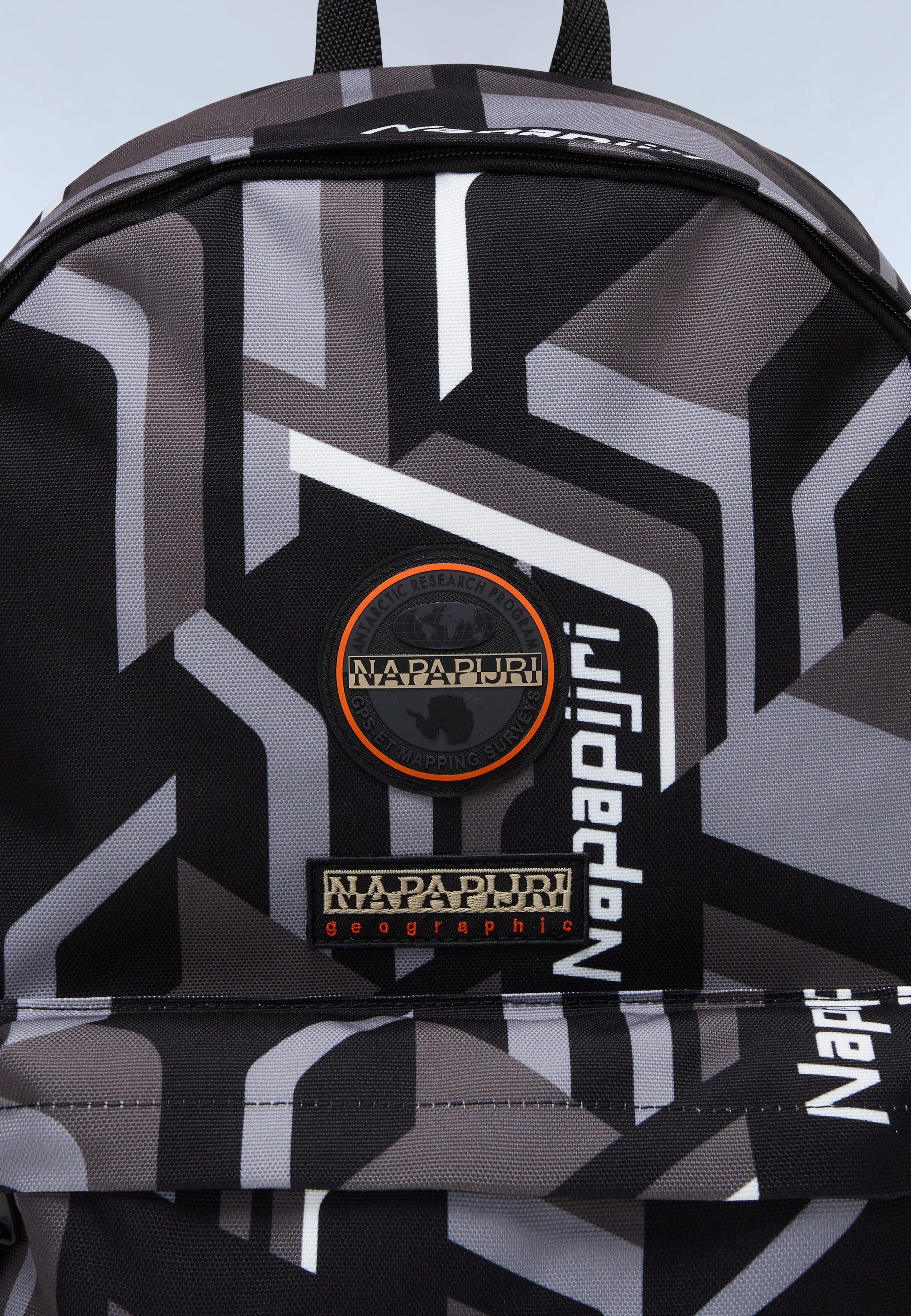 Voyage Print Backpack - 19.5 Lt - Image 5